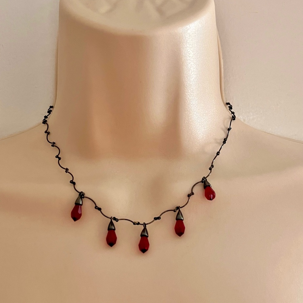 EUC | GIVENCHY Black Link & Red Briolettes Necklace!!